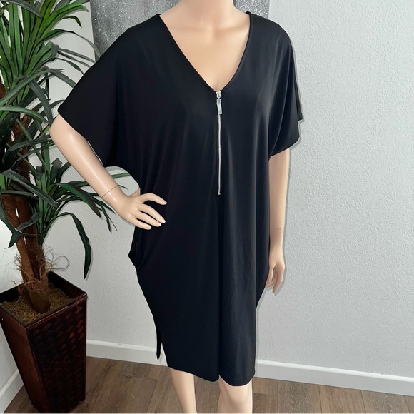 Duette NYC Black Stretchy Zip Front V-Neck Dress with Dolman Sleeves - Picture 9 of 9
